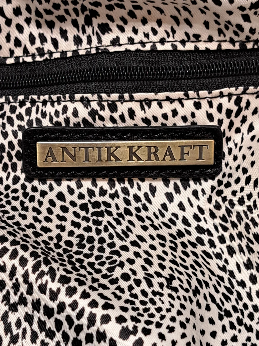 The Carolina Tote Antik Kraft Black Tote Bag with Zipper Pocket